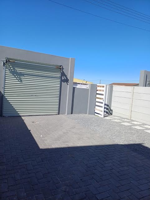 2 Bedroom Property for Sale in Sunbird Park Western Cape